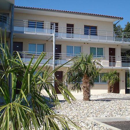 Hotel La Palmeraie Cornebarrieu Bagian luar foto
