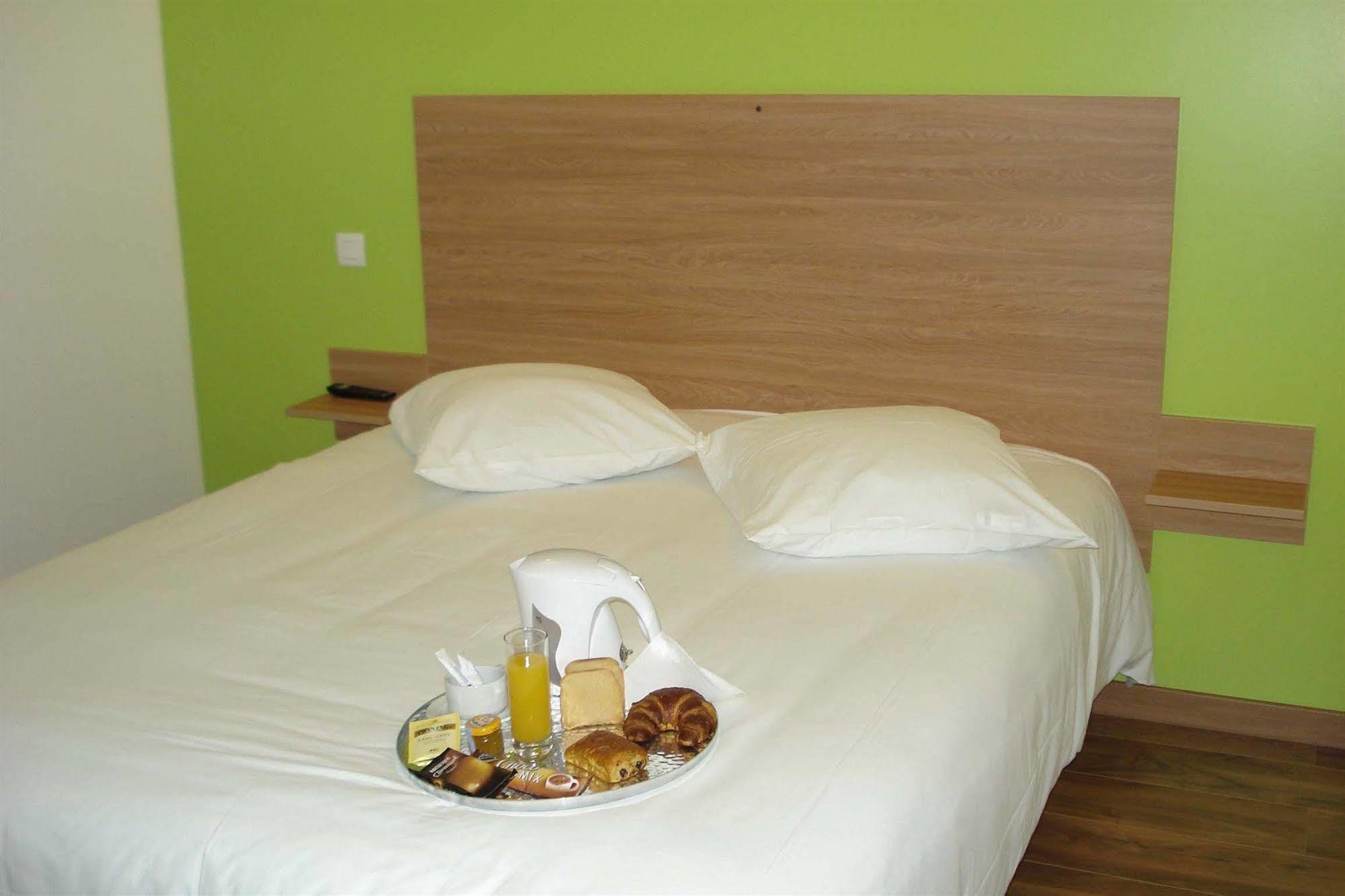 Hotel La Palmeraie Cornebarrieu Bagian luar foto